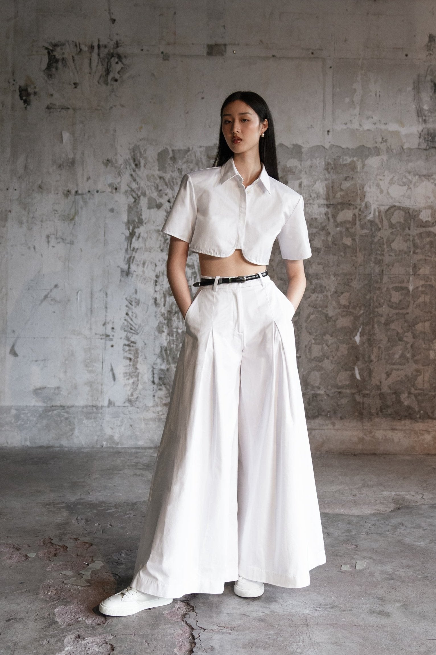 NYC 25° - 002  Wide-leg Pleated Cotton Trousers