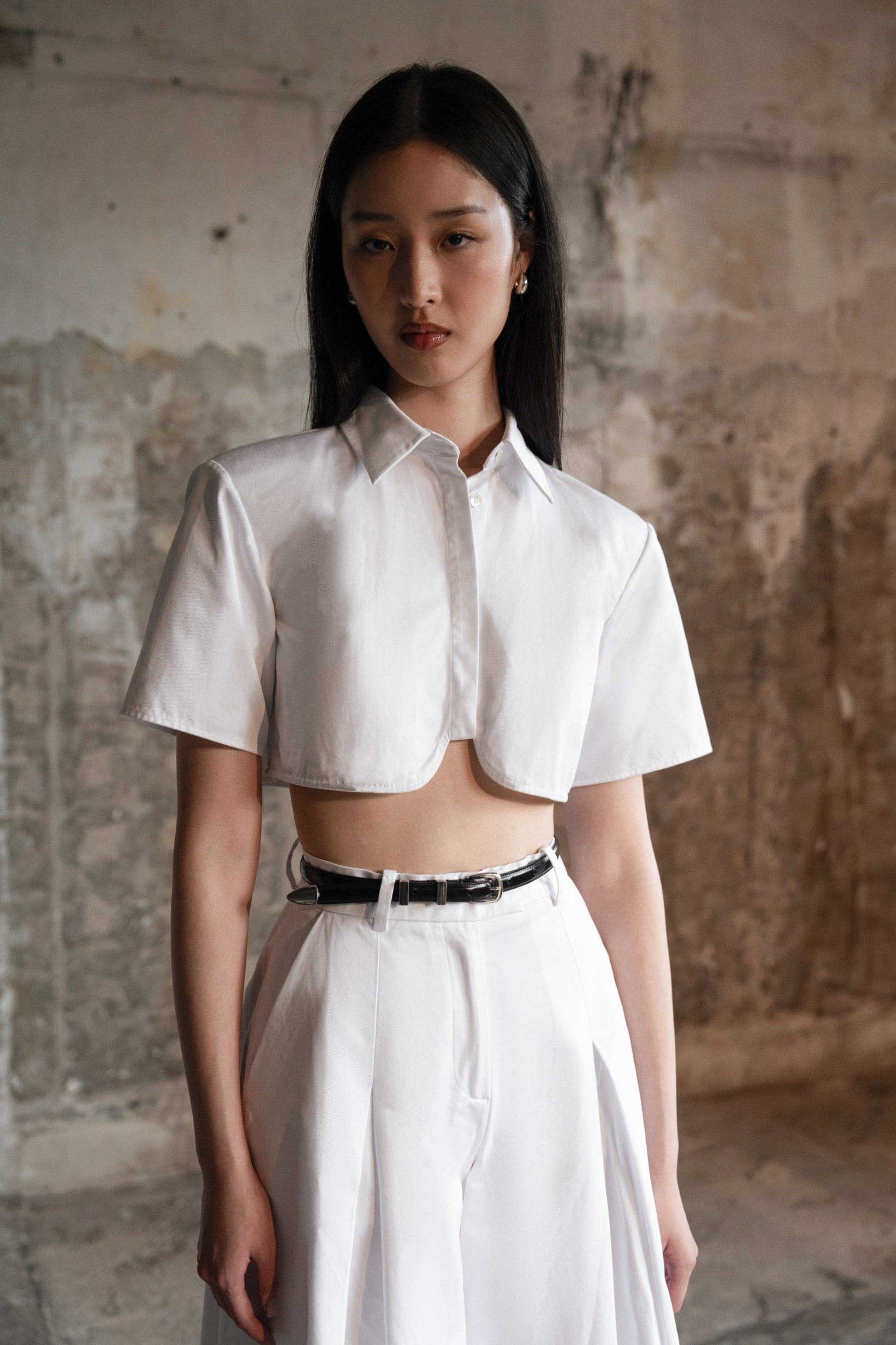 NYC 25° - 001  White Cropped Cotton Shirt